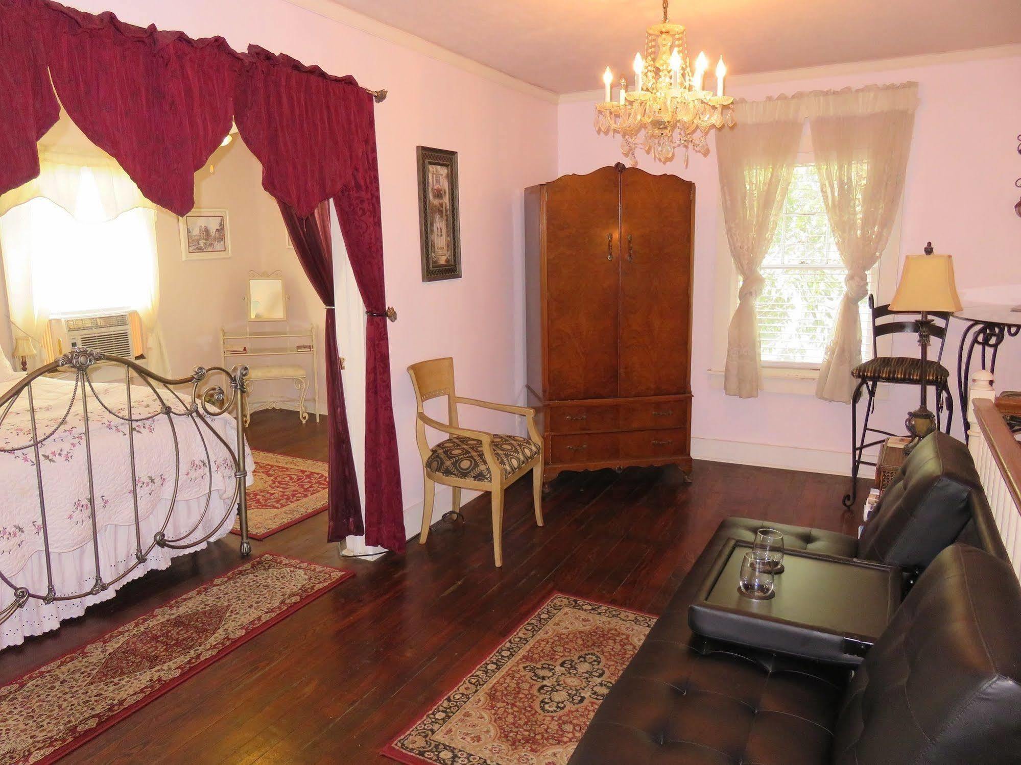 Avenue O Bed And Breakfast Galveston Exterior photo